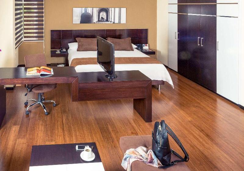 キングサイズベッドのデラックススイート, Mercure Alameda Quito