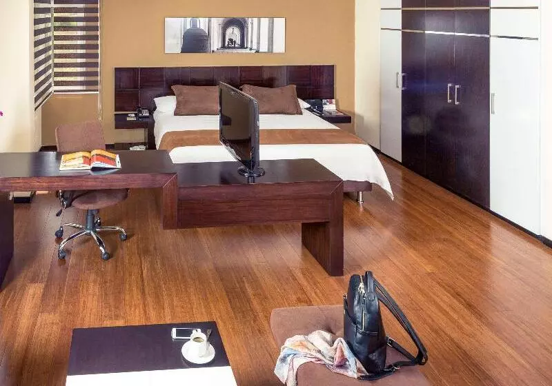 キングサイズベッドのデラックススイート, Mercure Alameda Quito