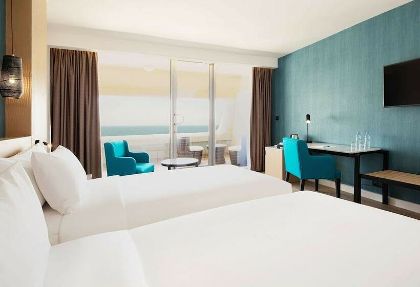 اتاق لوکس با چشمانداز دریا, Occidental Sharjah Grand