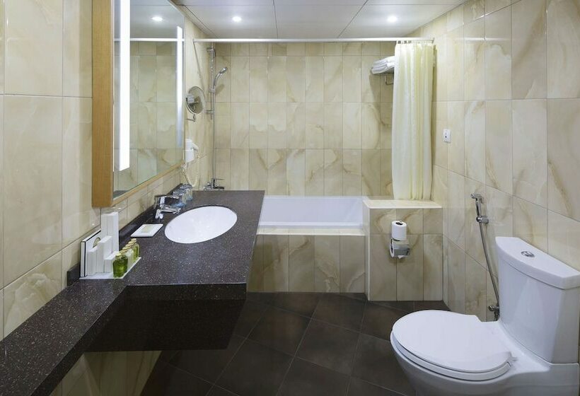 اتاق لوکس با چشمانداز دریا, Occidental Sharjah Grand