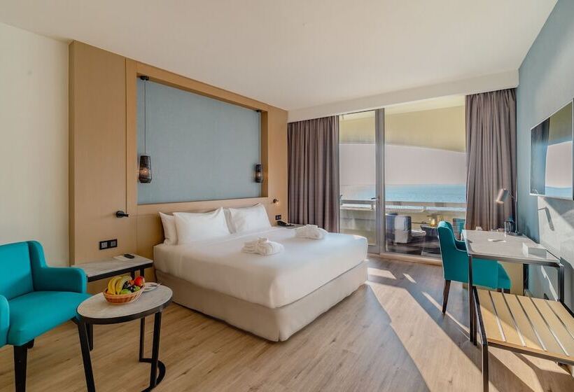 اتاق لوکس با چشمانداز دریا, Occidental Sharjah Grand