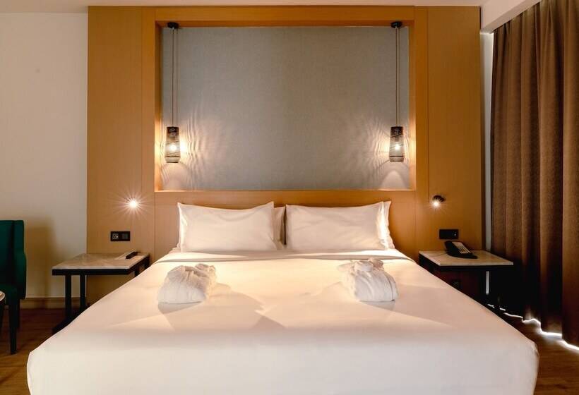 Номер Deluxe Вид на Город, Occidental Sharjah Grand