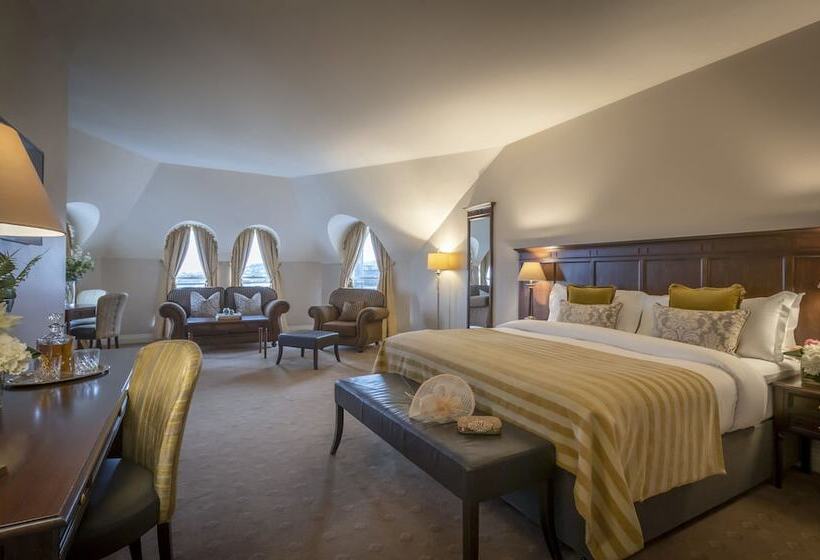 주니어 스위트, Royal Marine