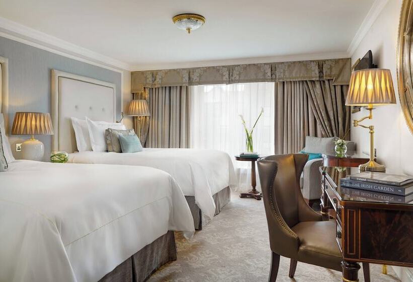 带2个双人床的标准工作室, The Shelbourne, Autograph Collection