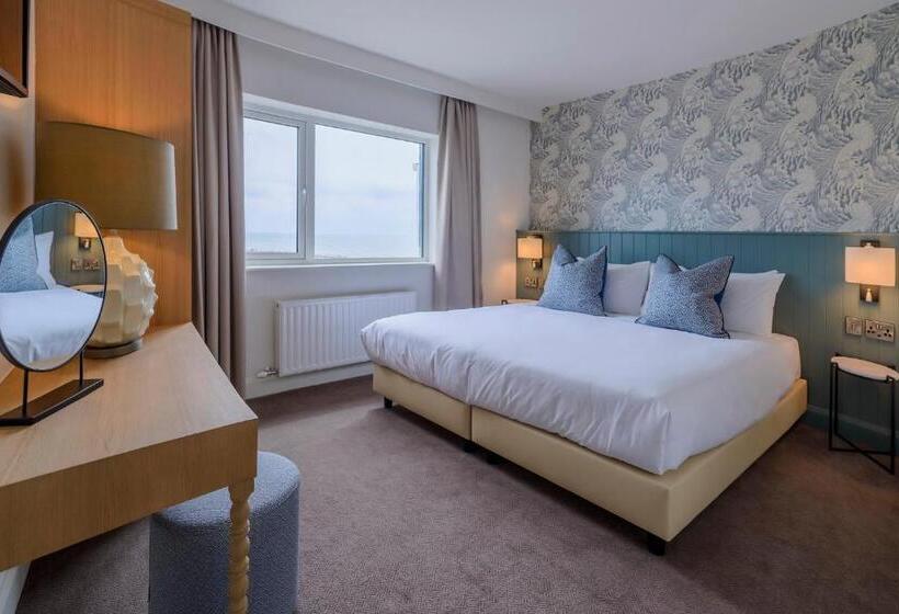 חדר סטנדרט, The Smugglers Inn