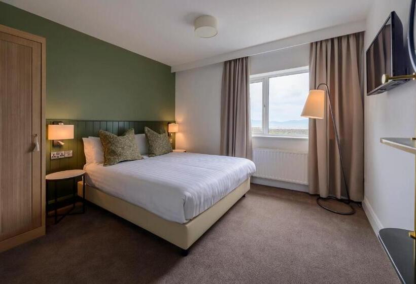 חדר סטנדרט, The Smugglers Inn