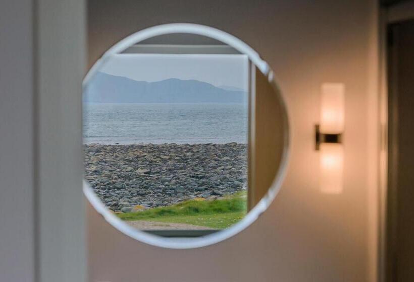 חדר סופריור עם טרסה, The Smugglers Inn