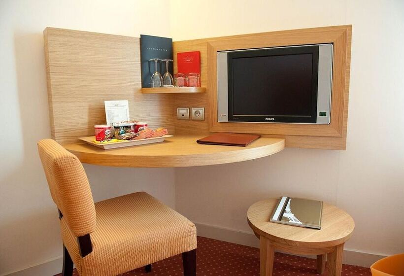 スーペリアールーム, Westside Arc De Triomphe