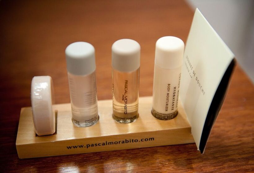 クラシックルーム, Westside Arc De Triomphe