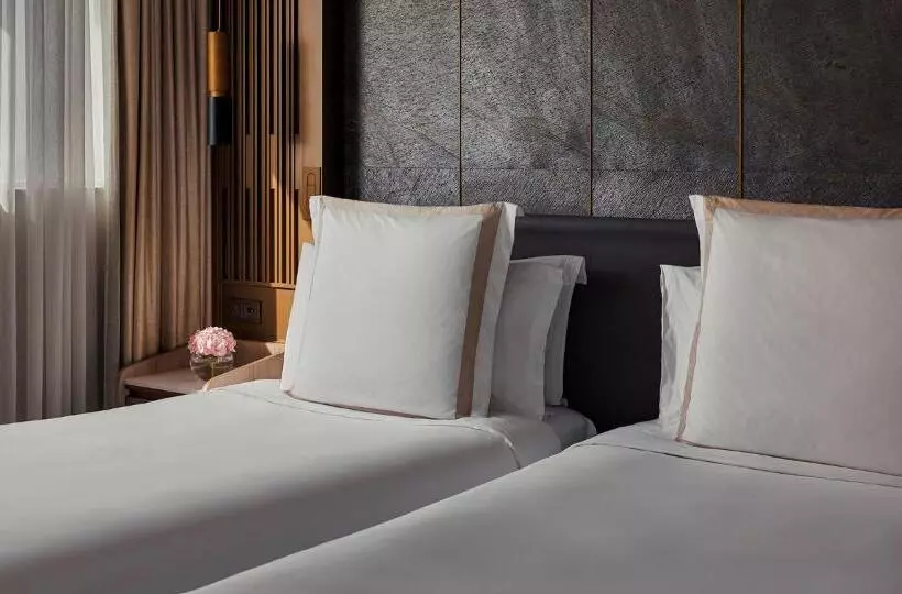 2 Bedrooms Suite Sea View, Jumeirah Beach Hotel Dubai