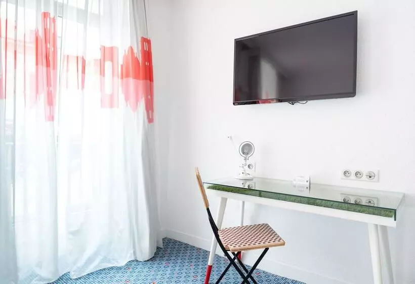 Cameră Superioară, 34b Astotel
