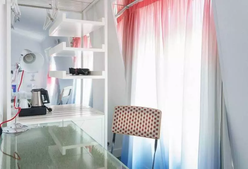 Cameră Familiară, 34b Astotel