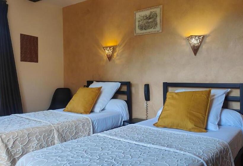 Номер Стандарт, Auberge Saint Jacques