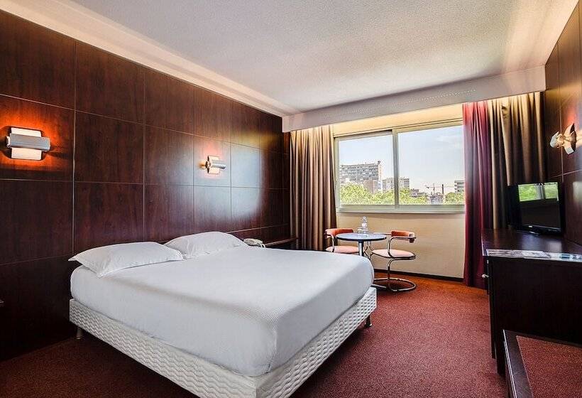 חדר סופריור, Des Congrès