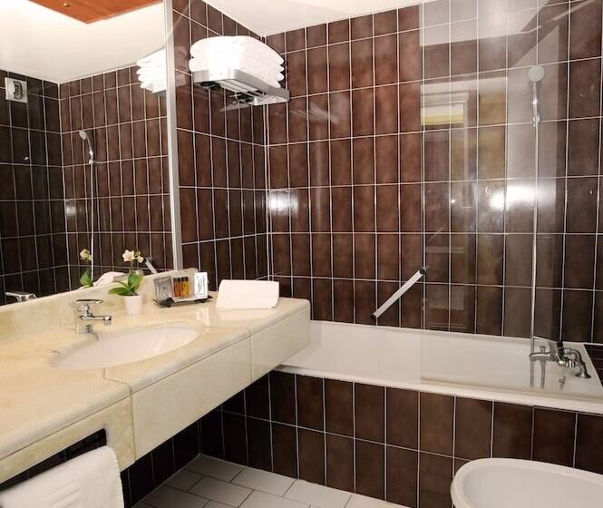 חדר סופריור, Des Congrès