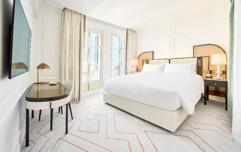 クラシックルーム, Carlton Cannes, A Regent