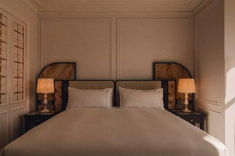 プレミアムルーム, Carlton Cannes, A Regent