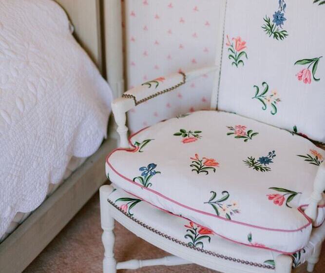 Номер Стандарт, Chateau De Varenne