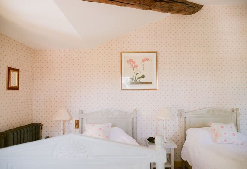 Номер Стандарт, Chateau De Varenne