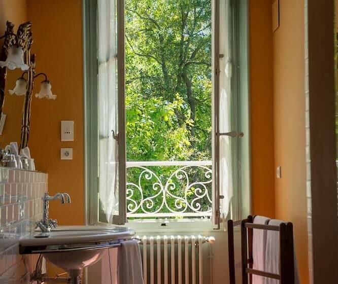 Семейный Номер, Chateau De Varenne