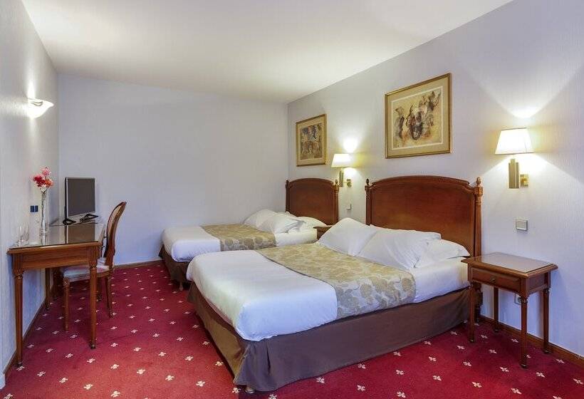 חדר סטנדרט לשלושה, Château De Sancy