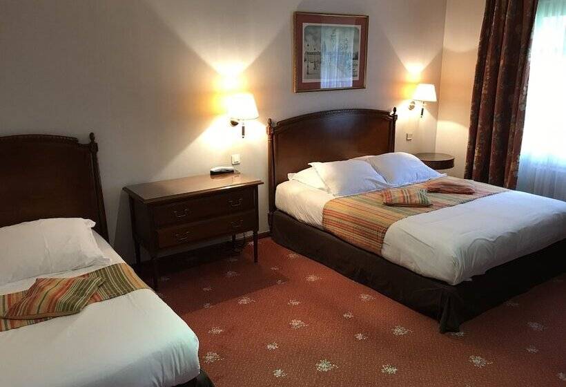 חדר סטנדרט לשלושה, Château De Sancy