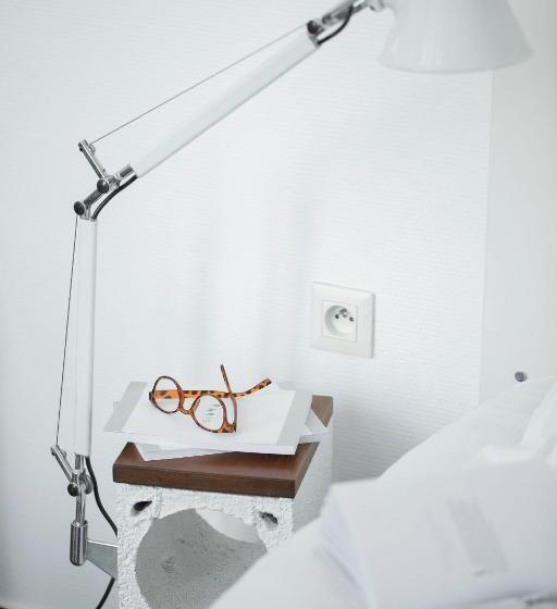 اتاق استاندارد, College