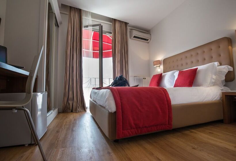 수피리어 룸, De France