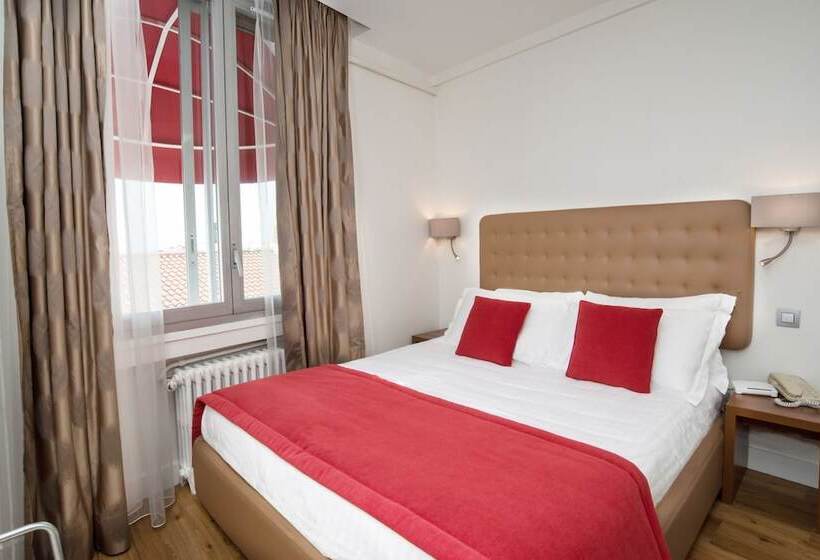 클래식 룸, De France