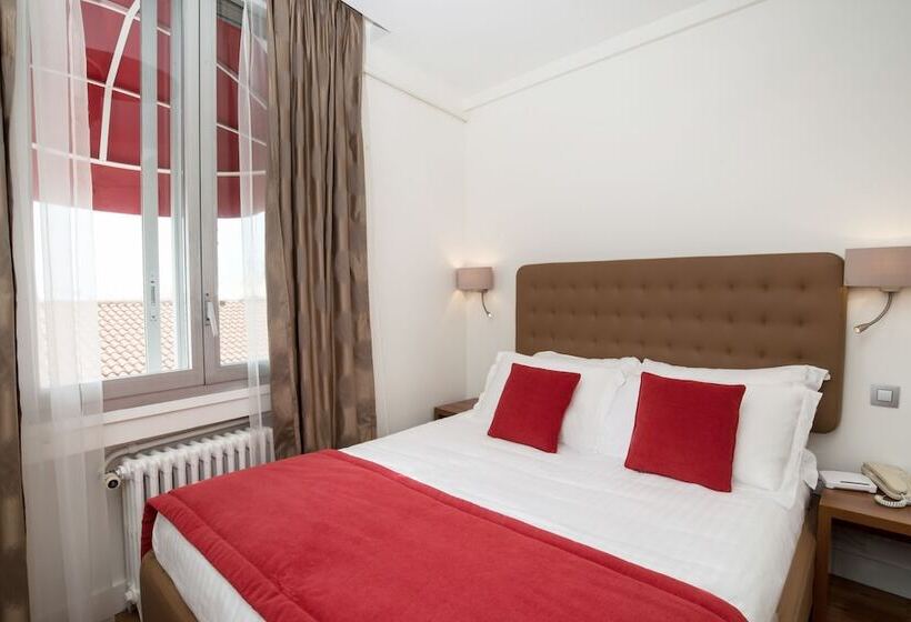 클래식 룸, De France