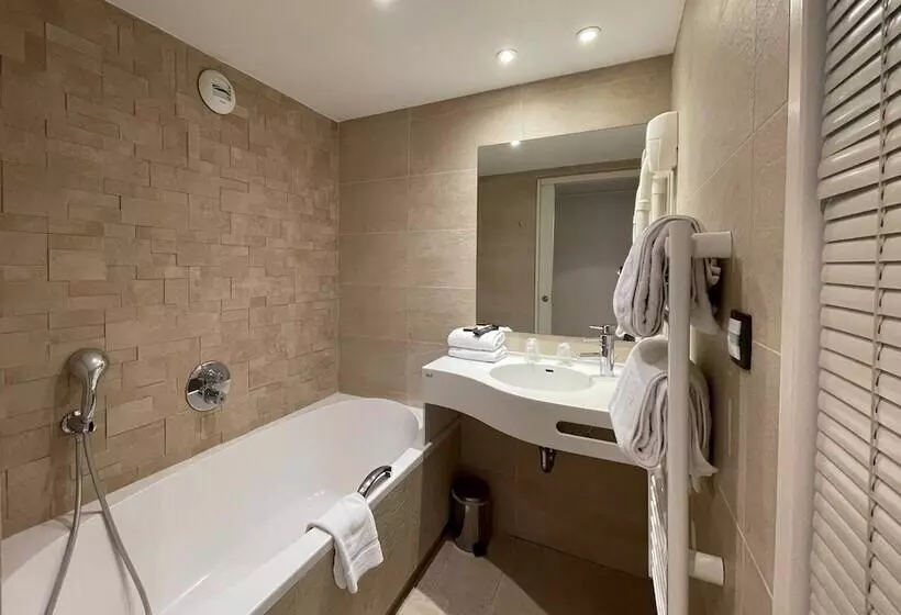 اتاق استاندارد, Hôtel France Et Chateaubriand