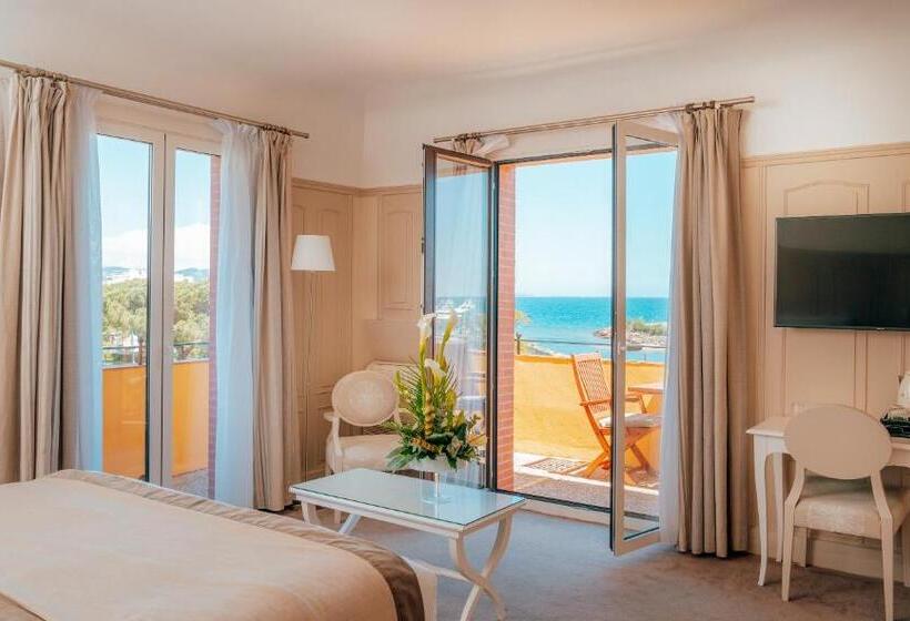 オーシャンビューデラックスルームバルコニー付き, Ermitage De L Oasis & Spa  Cannes Mandelieu