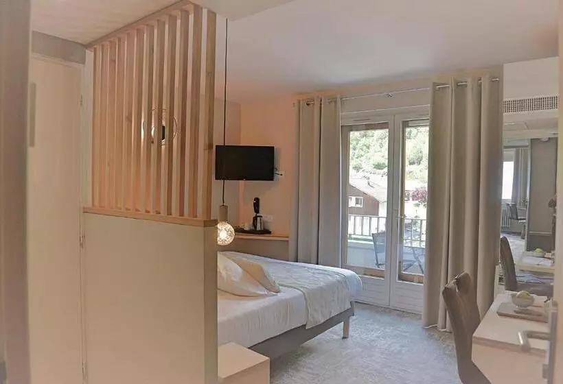 景色の見えるスーペリアルーム, Hôtel Beauregard, The Originals Relais