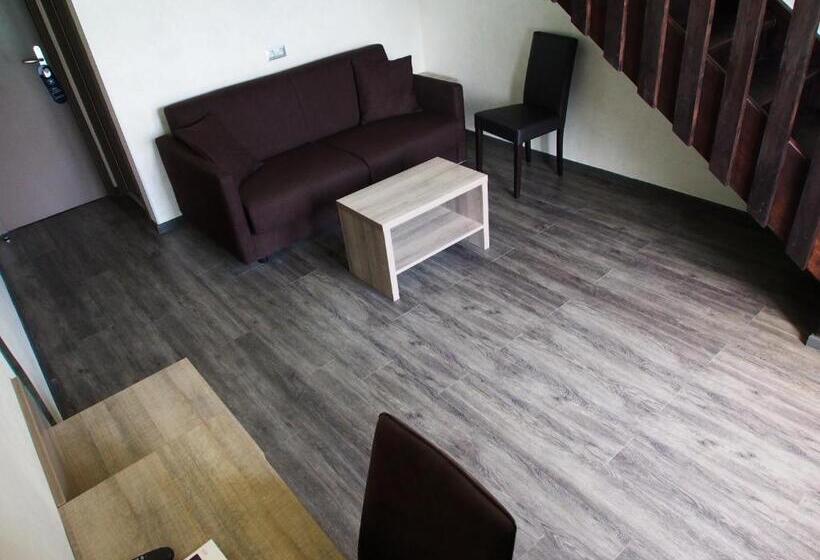 חדר משפתחתי סופריור, Hôtel Beauregard, The Originals Relais