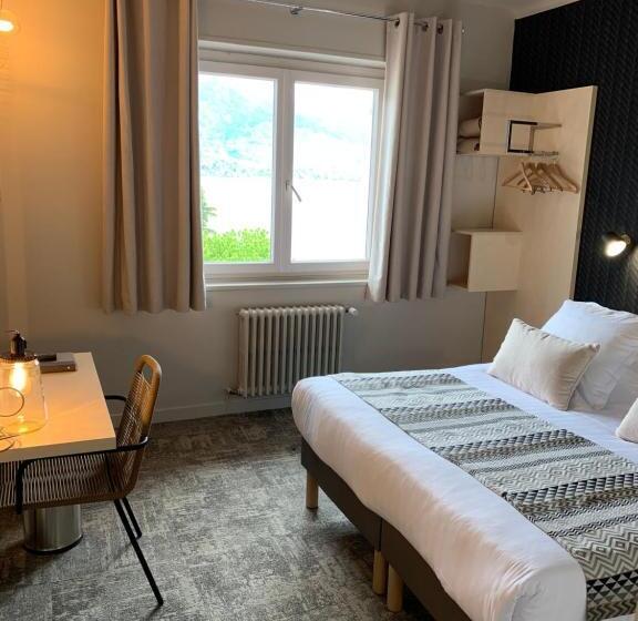 Superior room with lake view, Hôtel Beauregard, The Originals Relais