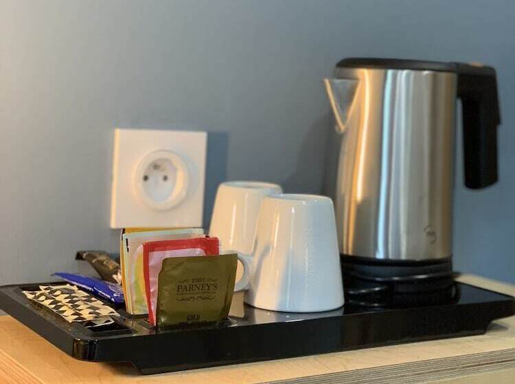 חדר סופריור לשלושה, Hôtel Beauregard, The Originals Relais