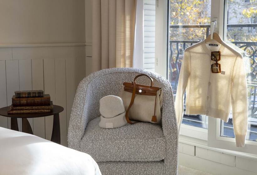 اتاق لوکس, Hôtel De Banville