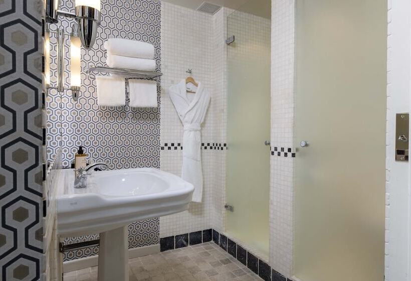 اتاق سوپریور, Hôtel De Banville