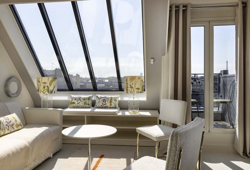 سوییت, Hôtel De Banville