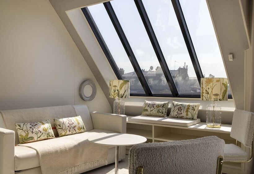 سوییت, Hôtel De Banville