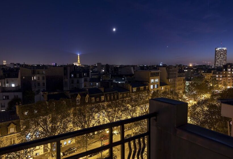 اتاق لوکس با چشمانداز, Hôtel De Banville