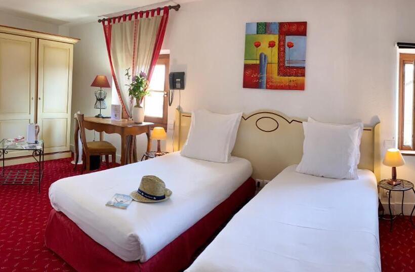 Номер Стандарт, Hôtel De France