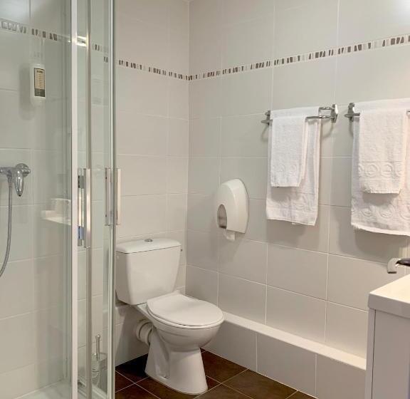 Номер Стандарт, Hôtel De France