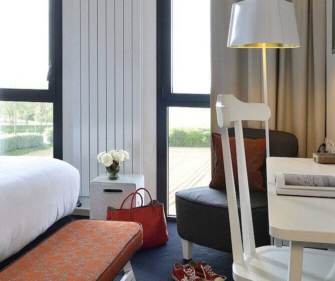 디럭스 룸, La Butte