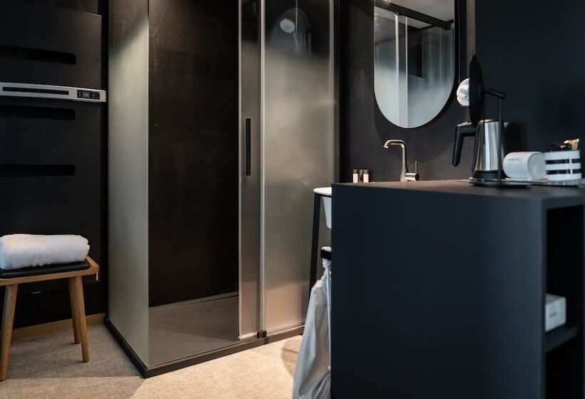 수피리어 룸, La Butte