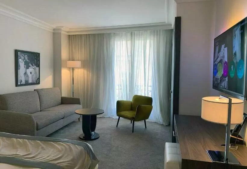 سوییت جونیور, Le Canberra