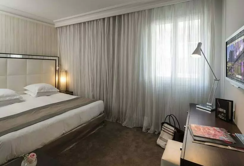 اتاق کلاسیک, Le Canberra