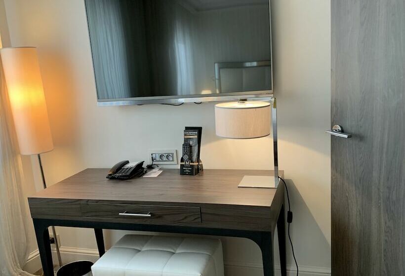 اتاق کلاسیک, Le Canberra