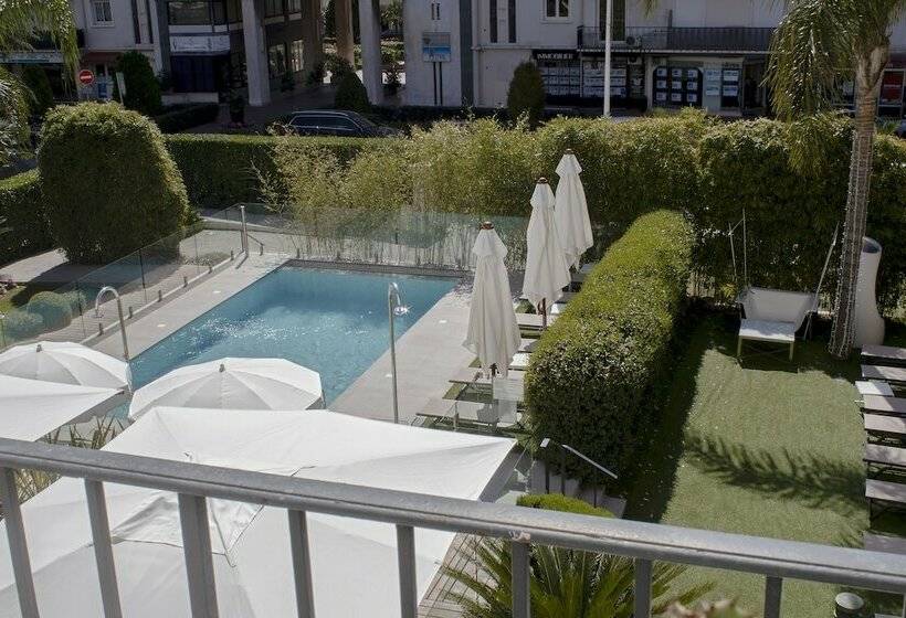 اتاق پرمیوم, Le Canberra