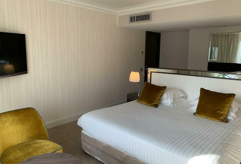 سوئیت جونیور با چشمانداز باغ, Le Canberra